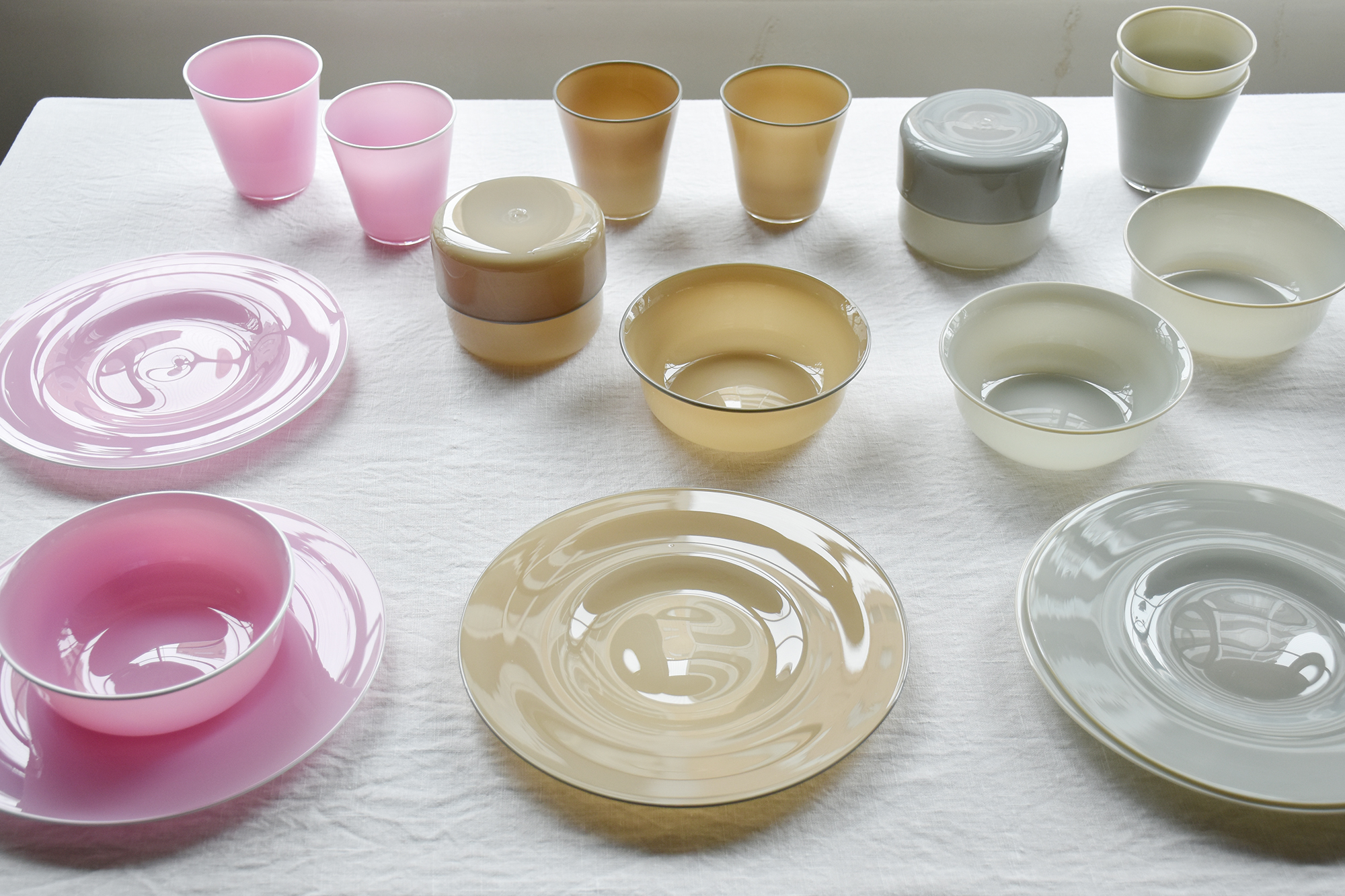 やさしい色を纏うガラス ：黒川登紀子 | SUNNY CLOUDY RAINY（サニー