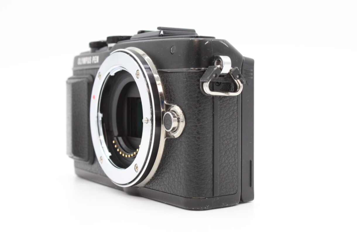 良品】OLYMPUS オリンパス PEN E-PL7 ボディ ブラック ミラーレス一眼