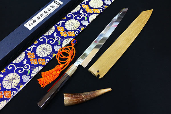 白一水本焼剣型フグ引き渡し | 大阪 堺 酔心 SUISIN