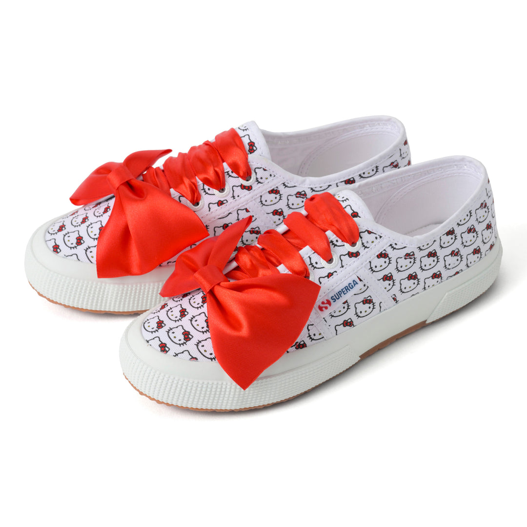 イタリアの伝統とハローキティの世界が融合した限定スニーカーが登場