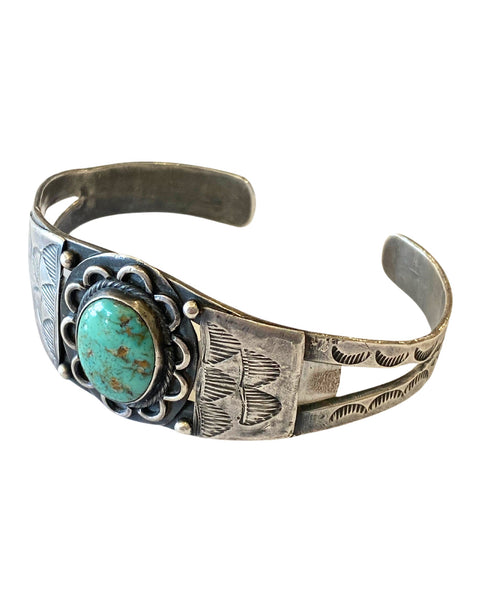 Navajo-Cuff-w-Turquoise-in-