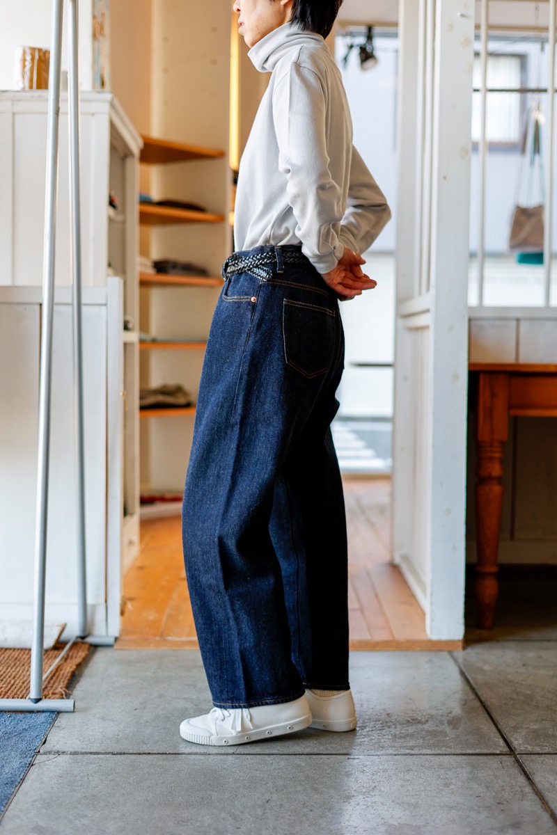 ワイドシルエットがきれいなYAECAのデニム(11-12W) – SUSCON