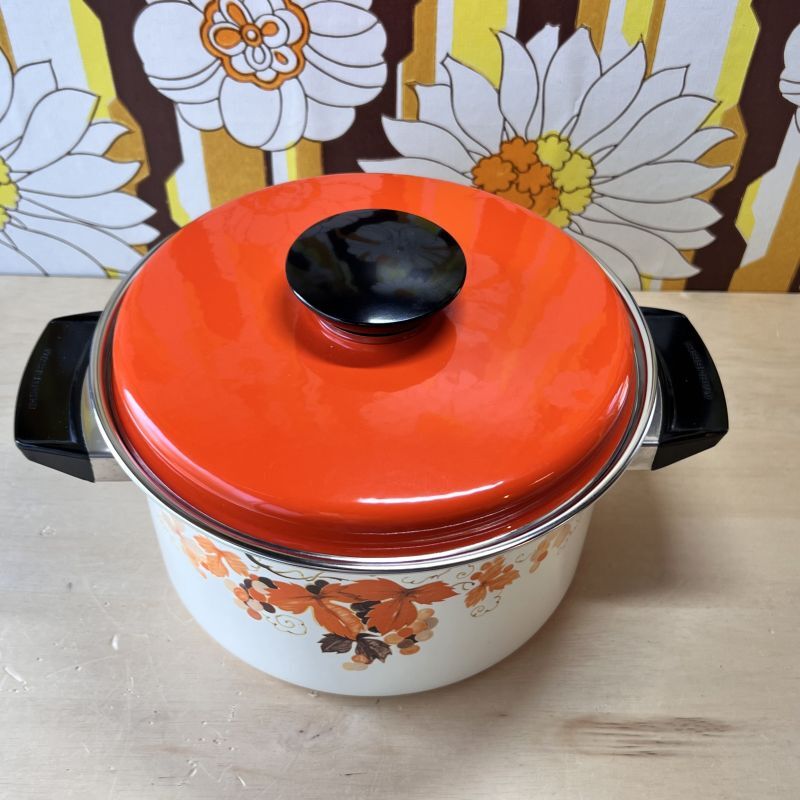 マルビシ ホーロー両手鍋 カラーホーローウェア オレンジ蓋 葡萄柄