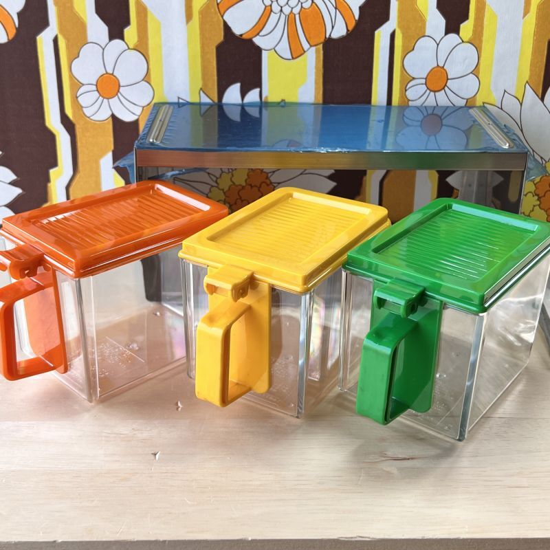 スチール製丈夫な三連調味料ケース 砂糖塩小麦粉 レトロポップ